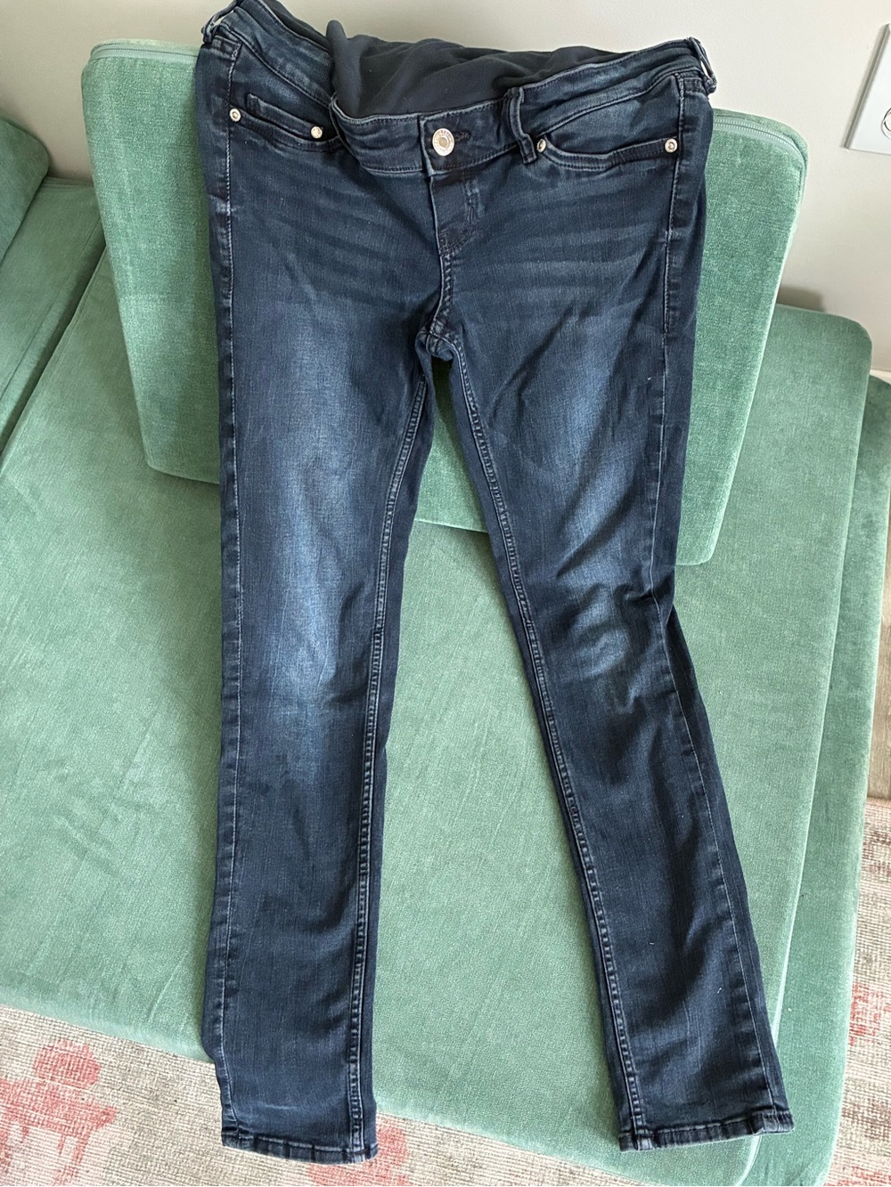 H&M Dark Wash Maternity Skinny Jeans, size 6, full panel